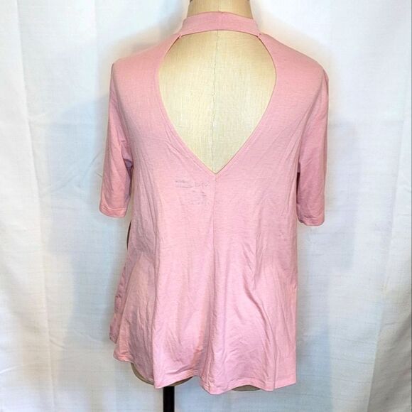 Eye Candy Super Soft Light Pink Mock Neck Tee With Open Back Size Medium - Picture 2 of 7